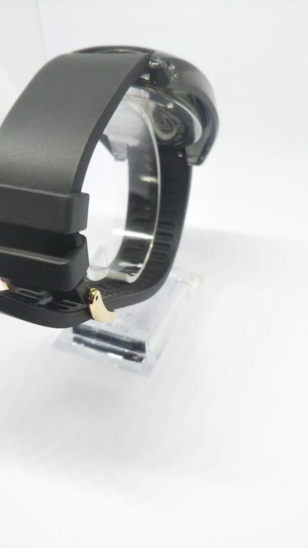 【電池交換済み】GUCCI シンク ブラックラバーベルト 時計