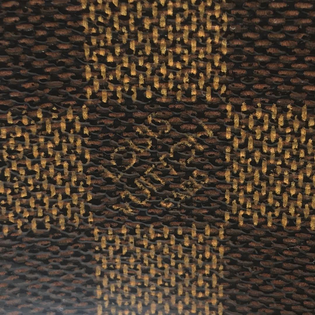 ルイヴィトン　ダミエコンパクトジップ　二つ折りラウンドファスナー　ブラウン