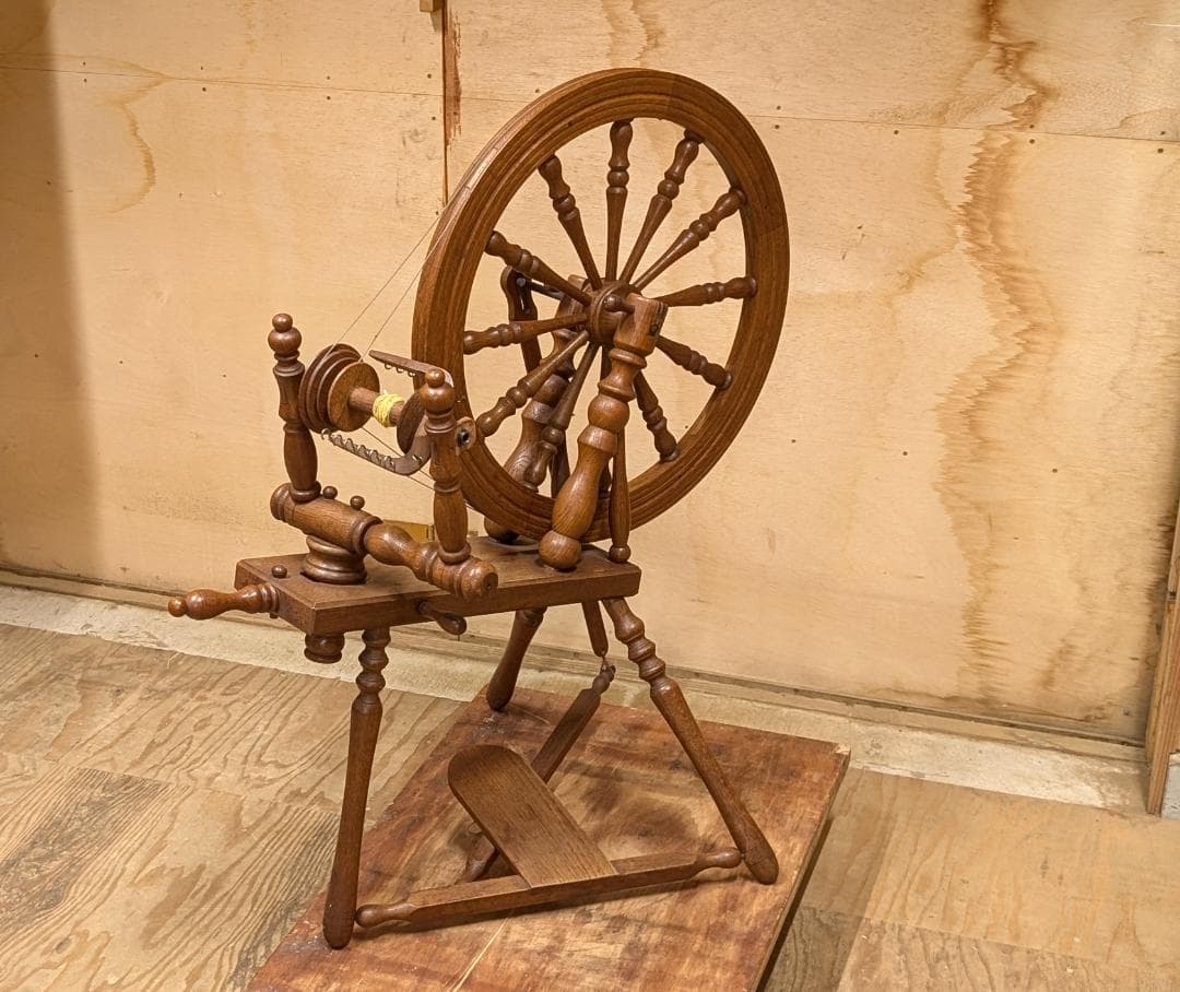 紡毛機　紡ぎ車　糸車　（イギリス製）