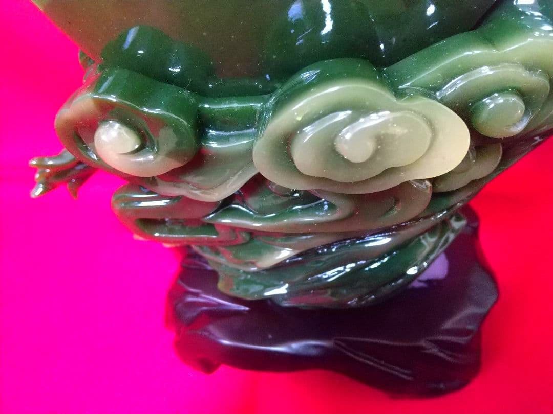 美しい馬の置物　翡翠っぽい　彫刻品　骨董品　美術品　芸術品