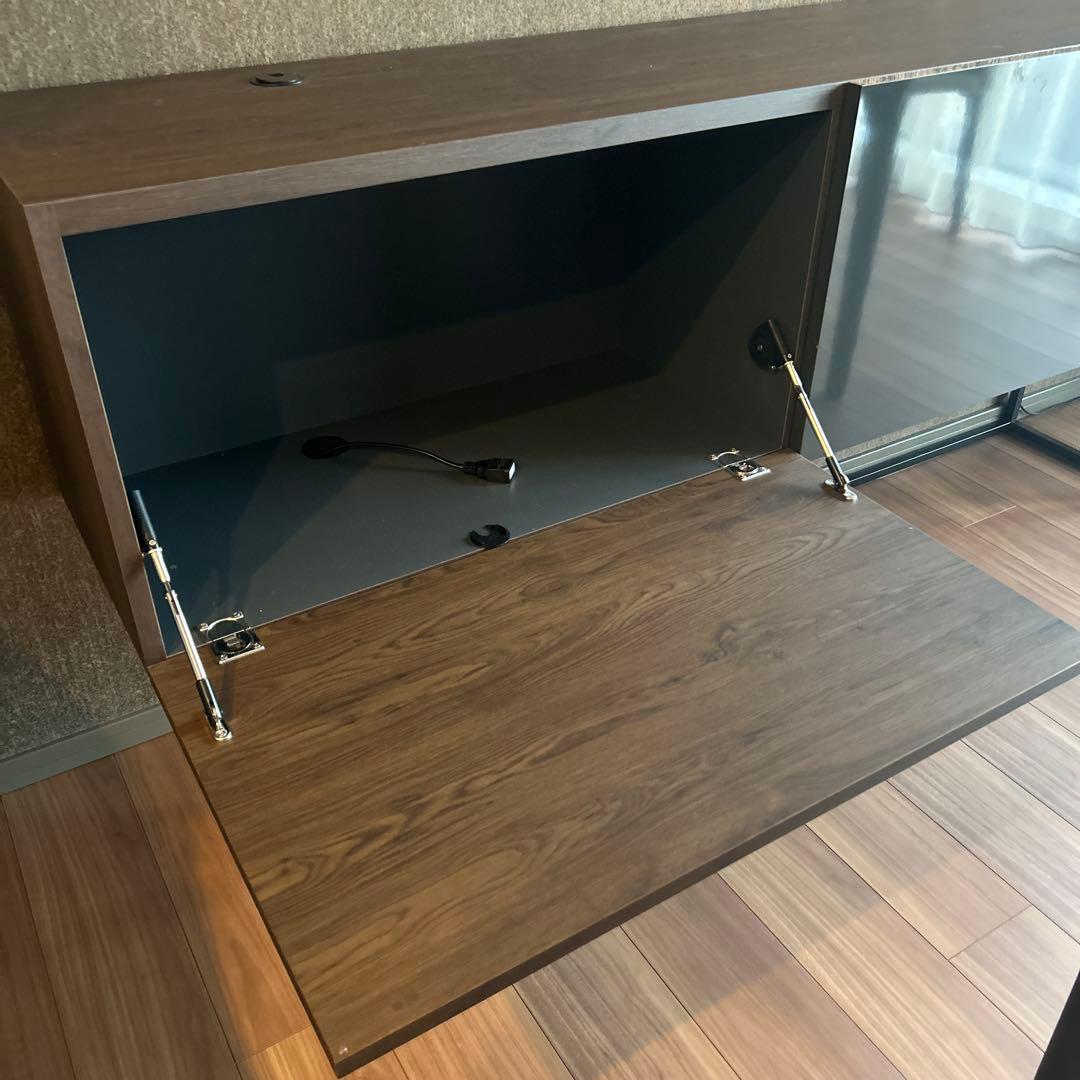 【モデルルーム展示品】木目調テレビボード　サイドボード　モダンスタイル