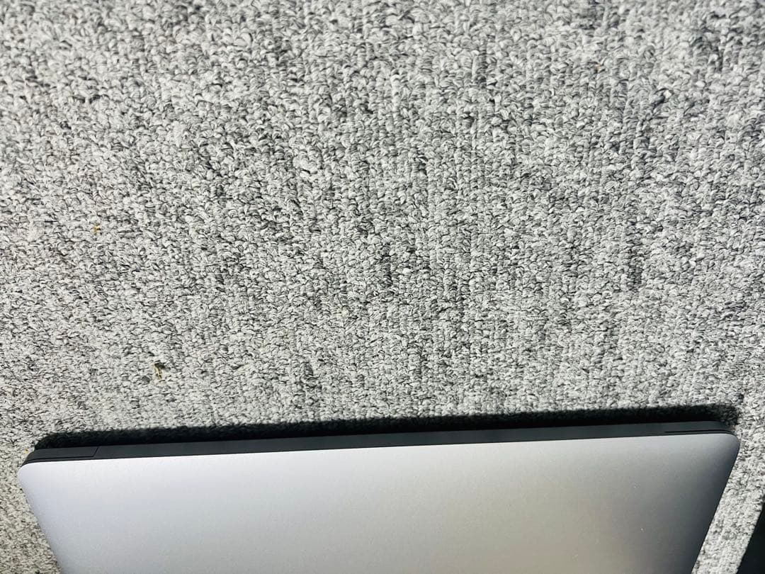 MacBook本体 Macbook Pro M2 2022 8gb 512gb