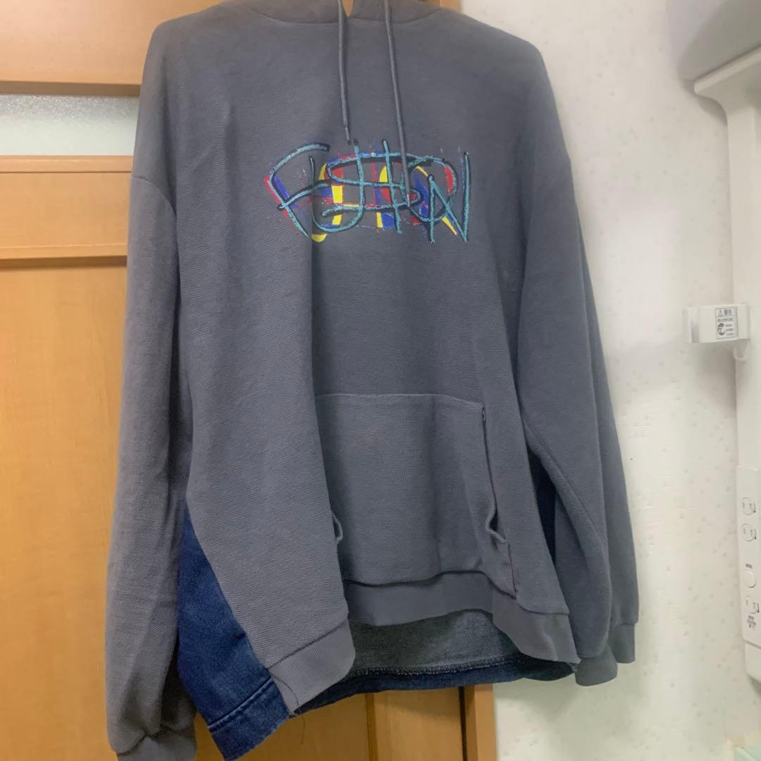 Vaundy カラフル刺繍ロゴ フード付きパーカー