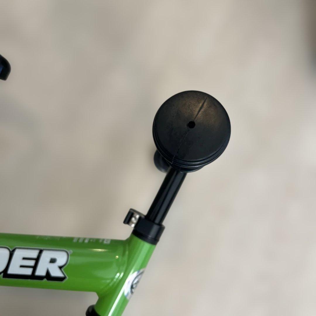 美品　STRIDER バランスバイク 緑色　ストライダー