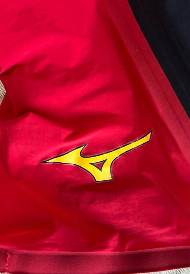 人気ミズノ競泳水着　GX SONIC6 ET レッド　サイズM 美品