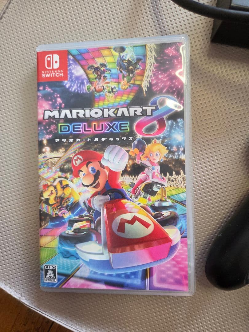 Nintendo Switch 本体　白のジョイコン、マリカーはバラ売りです