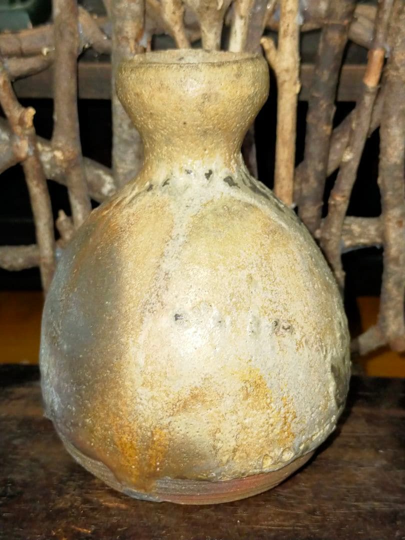 山田勢児　黄瀬戸　窯変　花器　共箱付き　一輪挿し　花瓶　骨董　古玩