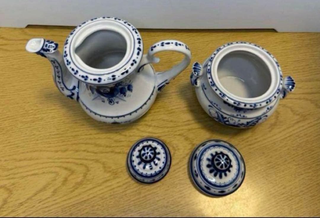 セール❗️ロシア　ヴィンテージ グジェリ焼き　ポットとシュガーポット２個セット