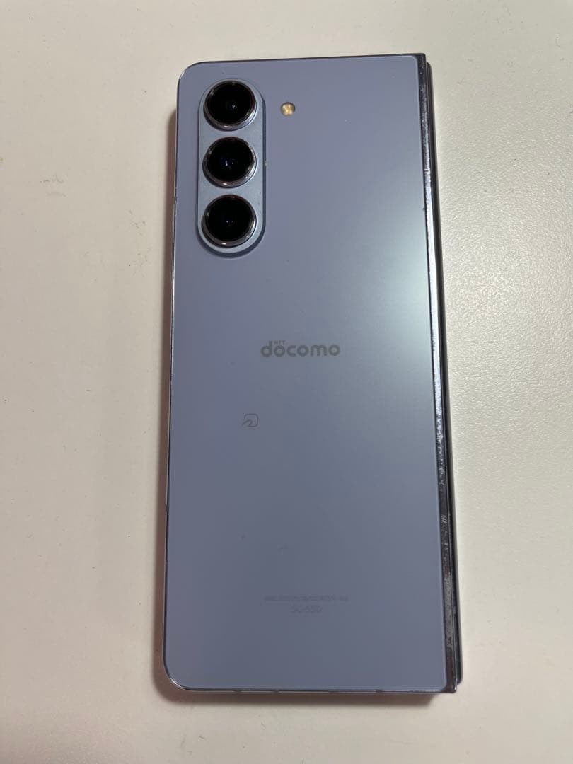 docomo 折りたたみ式スマートフォン パープル