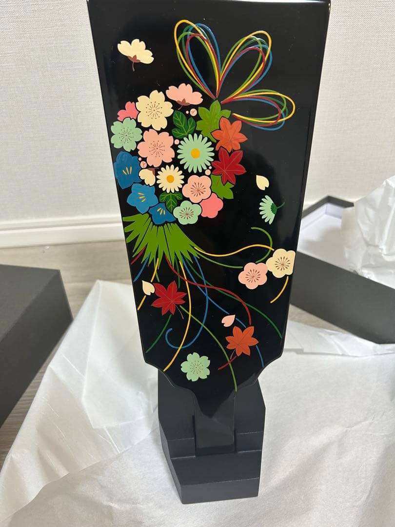 【宮内庁御用達　漆器 山田平安堂】 羽子板（専用台座付き）　花久寿玉