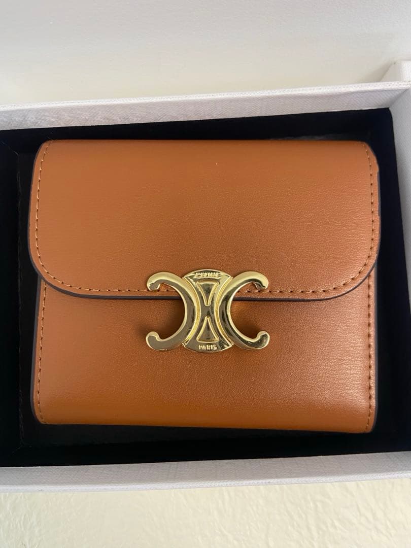 美品✨送料込み CELINE セリーヌ　ブラウン 三つ折り財布