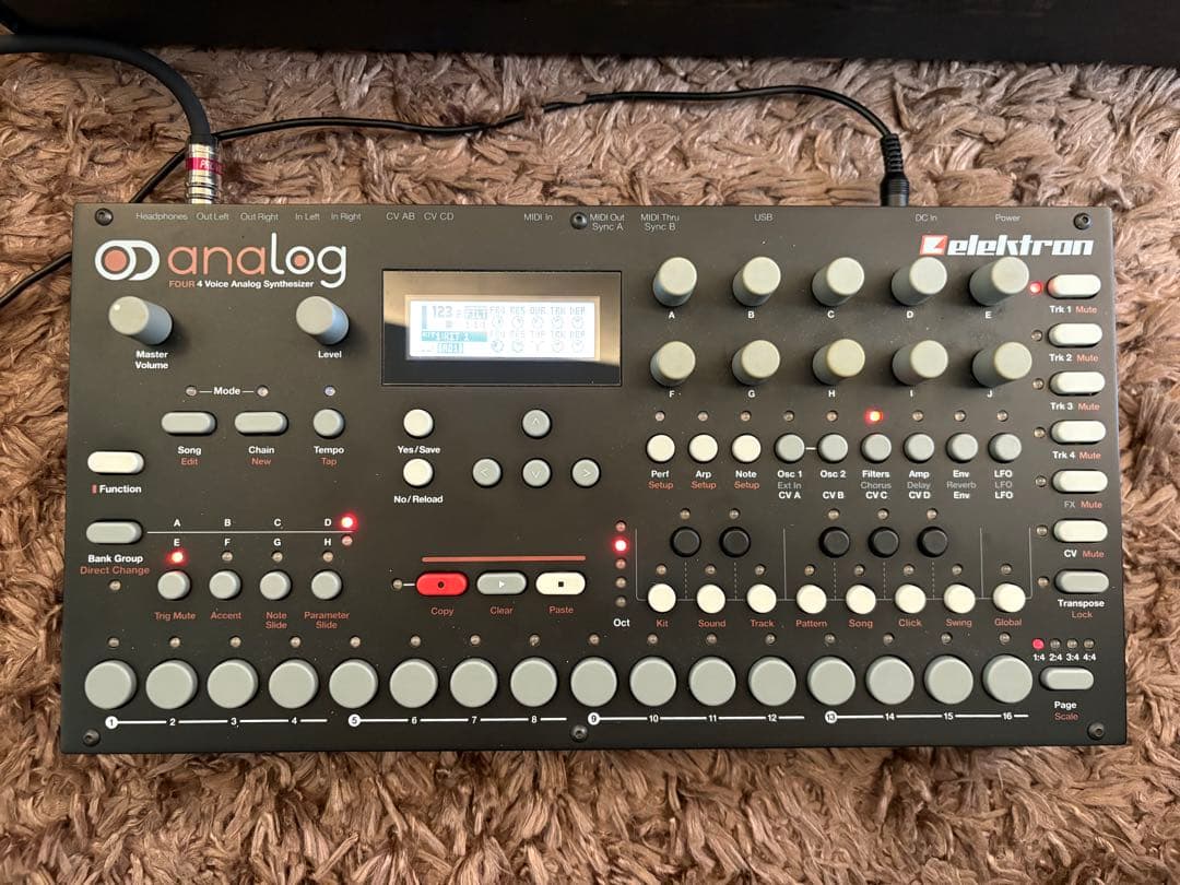 Elektron Analog Four 初期