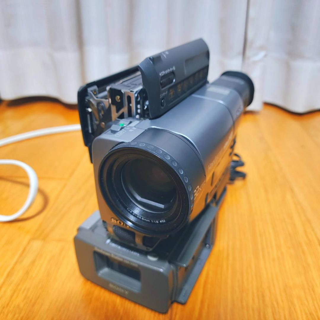 【動作確認済】SONY 高画質 Hi8 ビデオカメラ CCD-TR3000 一式