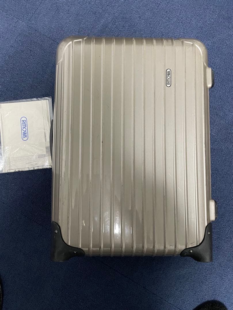 RIMOWA シルバー キャリーケース　機内持ち込み　2輪