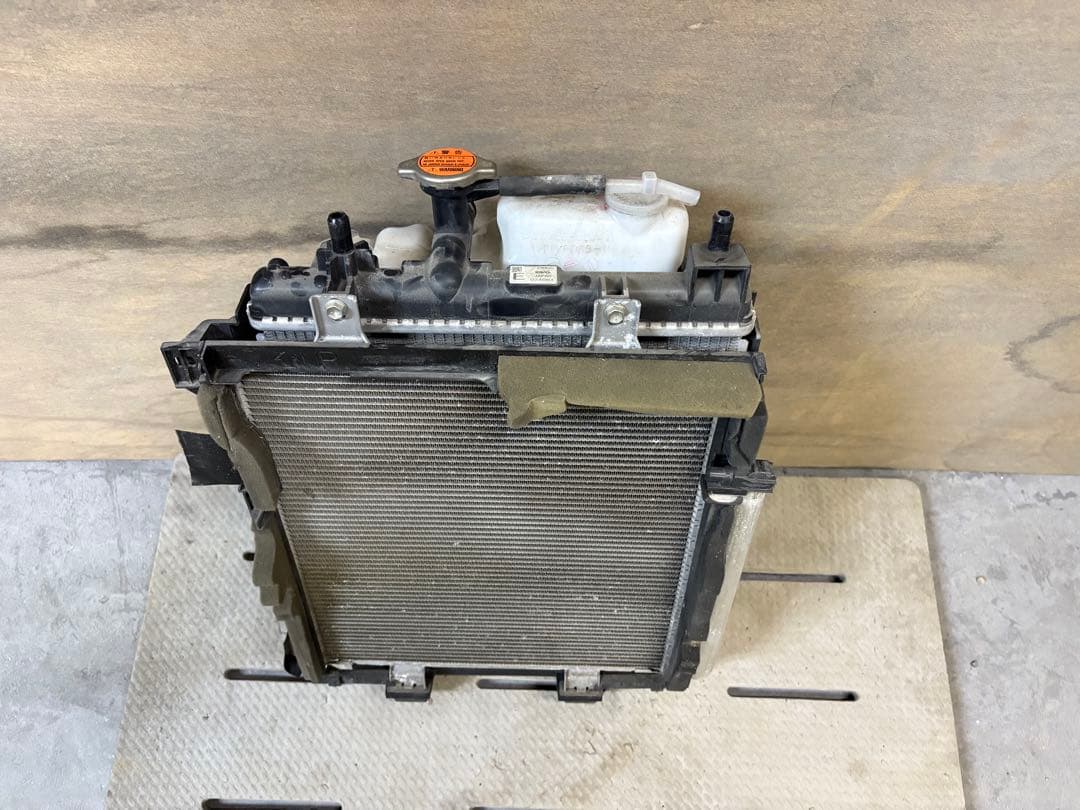 LA600S/LA610S タント 純正 ラジエーター コンデンサー セット