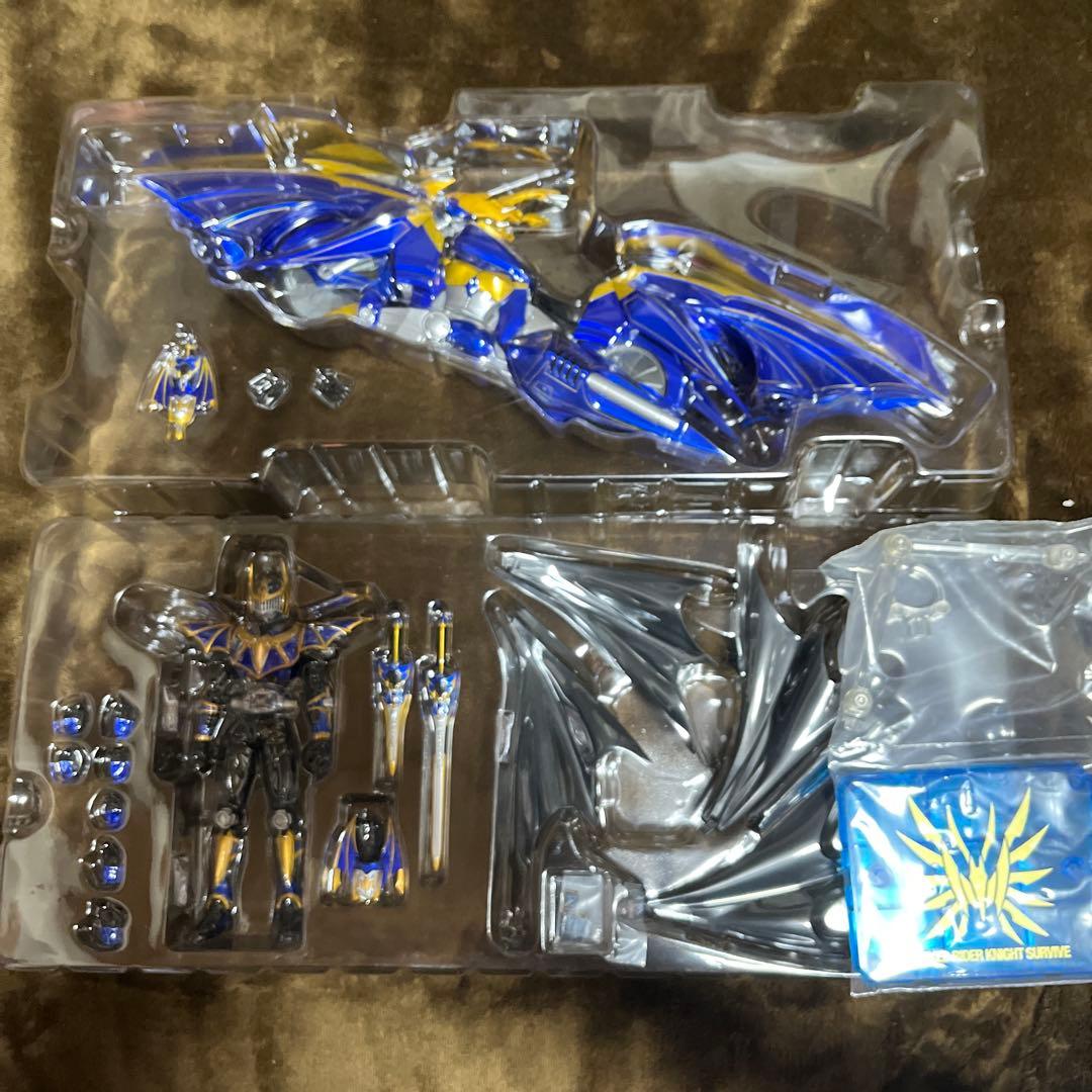 S.H.Figuarts 仮面ライダー　龍騎サバイブ＆ナイトサバイブ　極美品