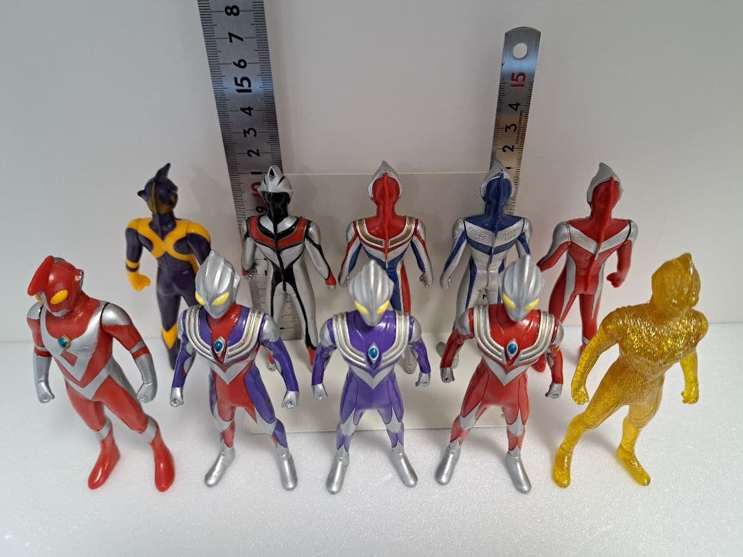 バンダイ「ベストウルトラマン」シリーズ塩ビフィギュア35体