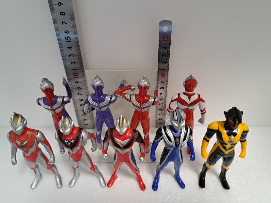 バンダイ「ベストウルトラマン」シリーズ塩ビフィギュア35体
