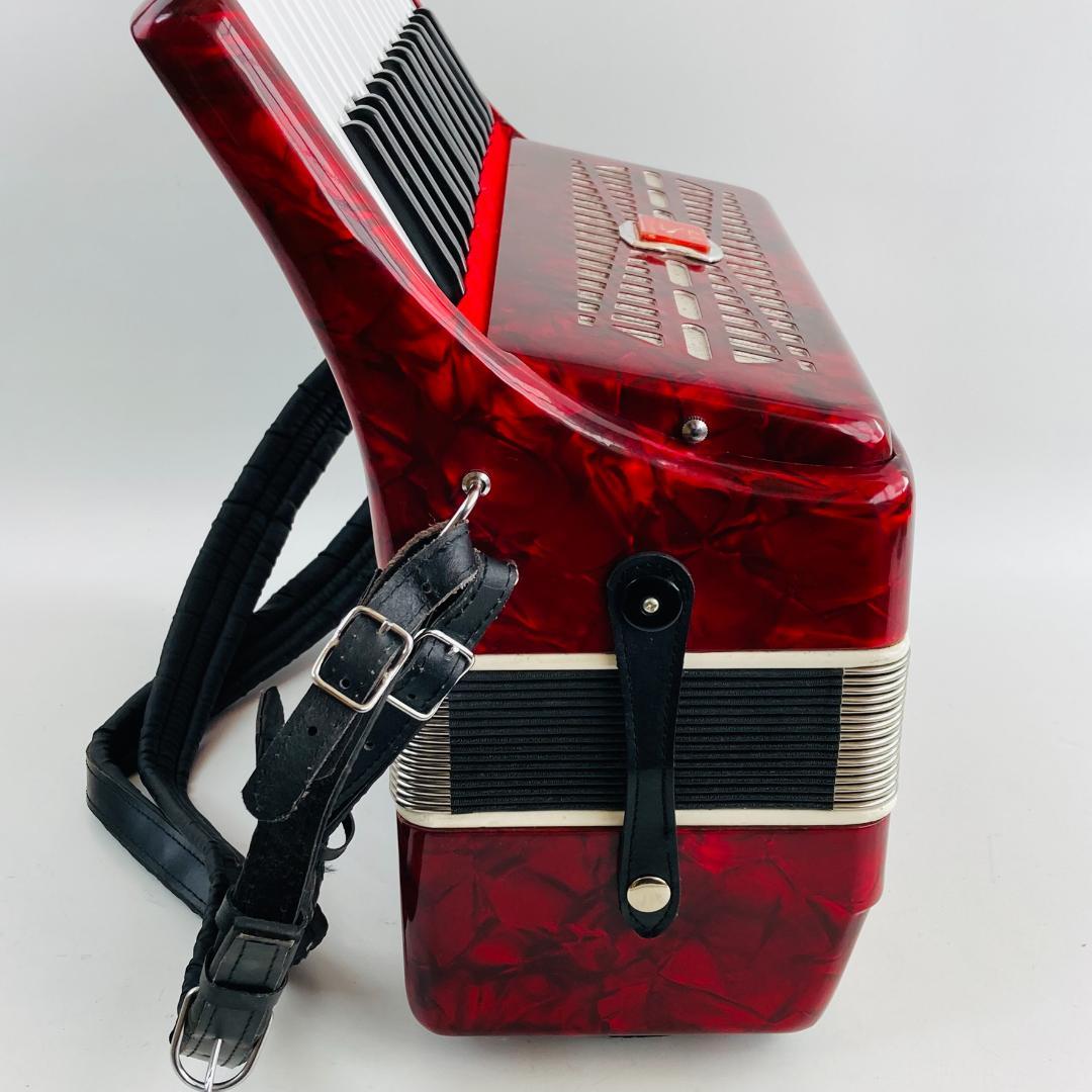 美品 BAILE アコーディオン M2019 30鍵 24ベース 赤 ケース付