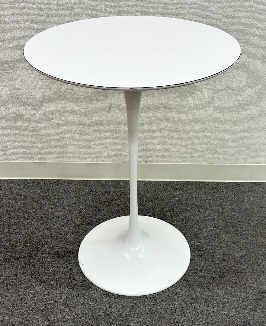 Knoll■オーバルサイドテーブル　チューリップテーブル　エーロ・サーリネン　白