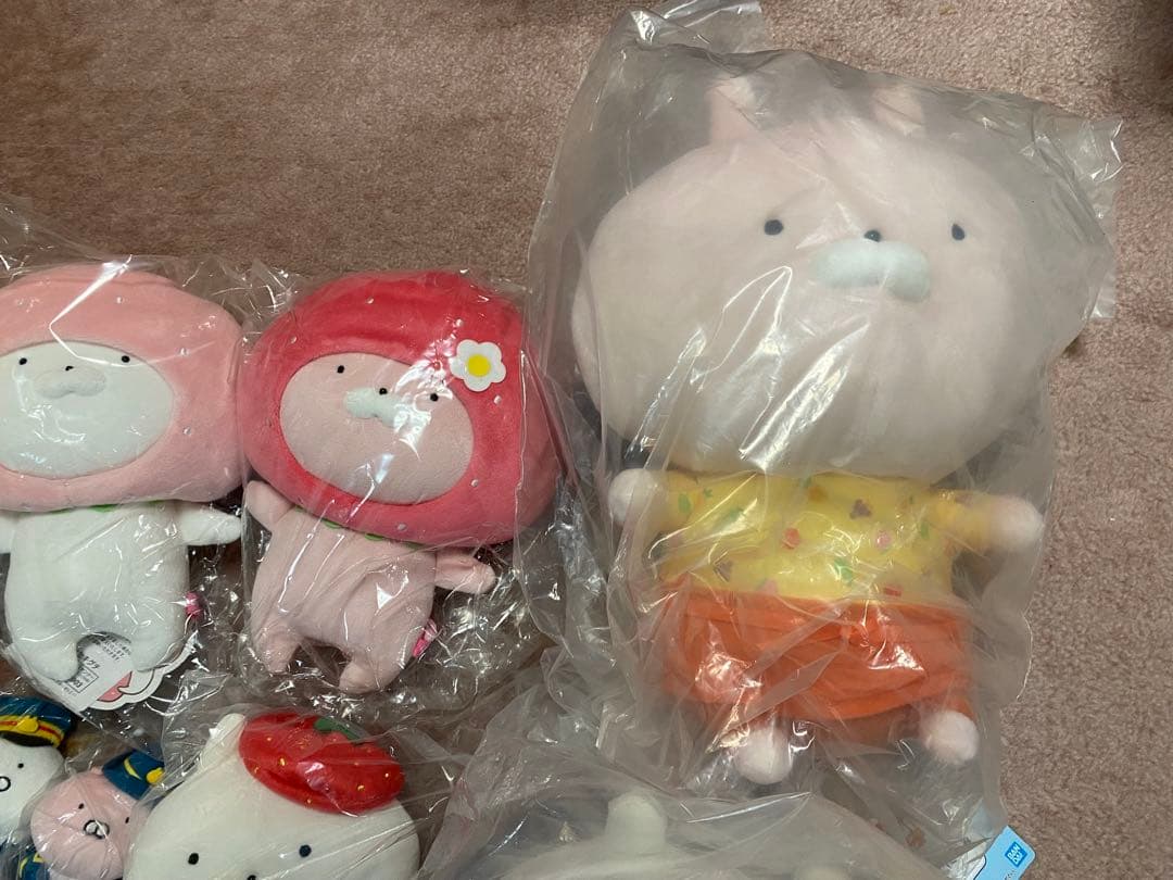 【新品】うさまる　ぬいぐるみ　いちご　セット