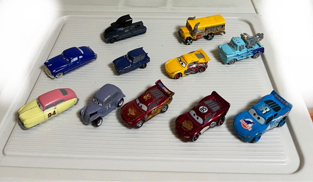 カーズ、トミカ、ミニカー、ルイーズ・ナッシュ、リバースコット