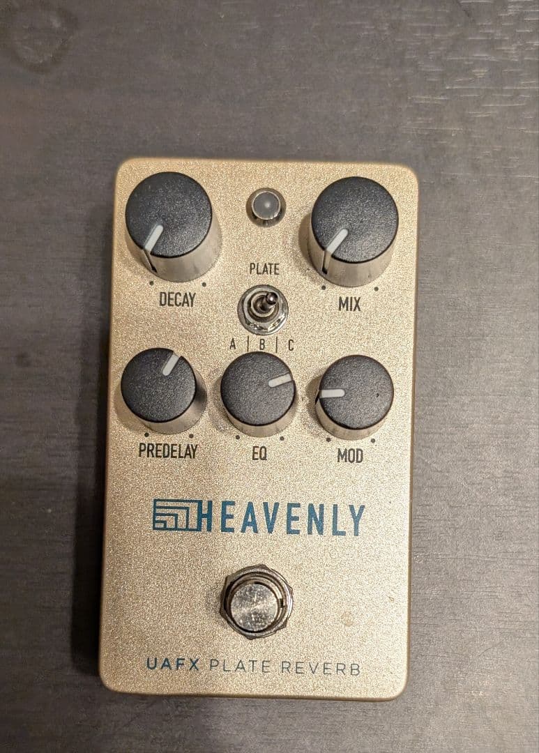 UAFX Plate Reverb ゴールド 箱付き