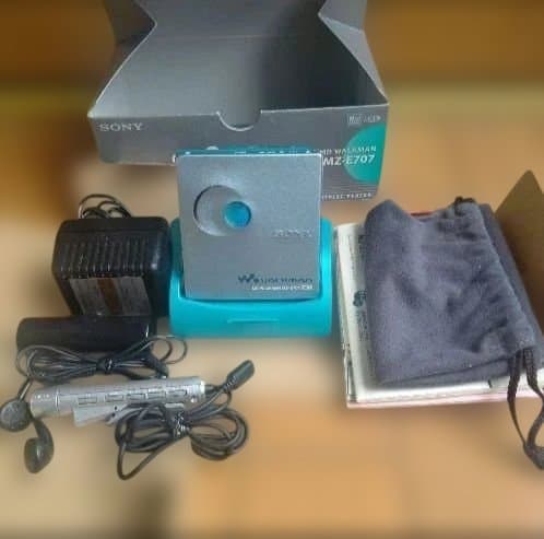 完品 SONY ポータブルMDプレーヤー MZ-E707