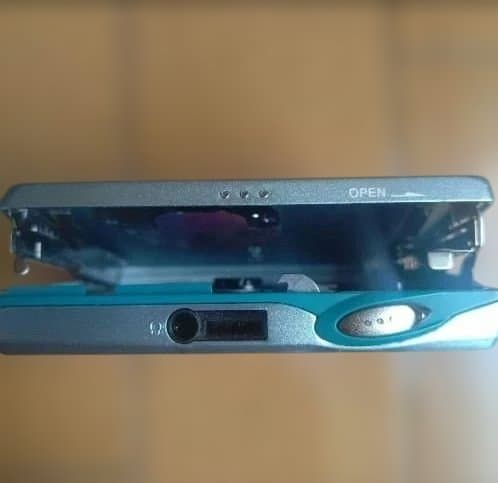 完品 SONY ポータブルMDプレーヤー MZ-E707