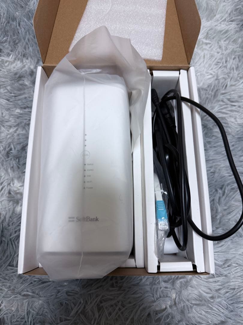 SoftBank Air 5G 本体と付属品