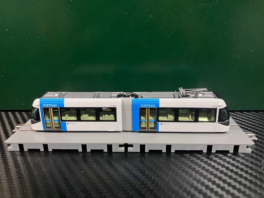 美品　KATO 富山ライトレール(青)