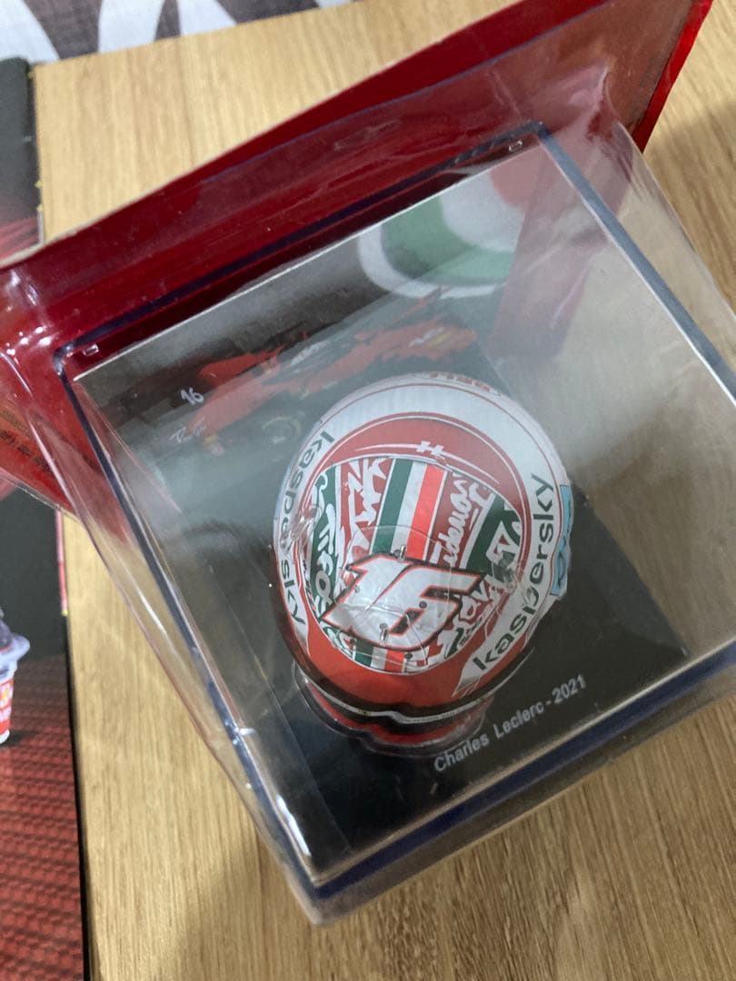 日本未発売　ビッグスケールF1コレクション　ルクレール　ヘルメット　2021年