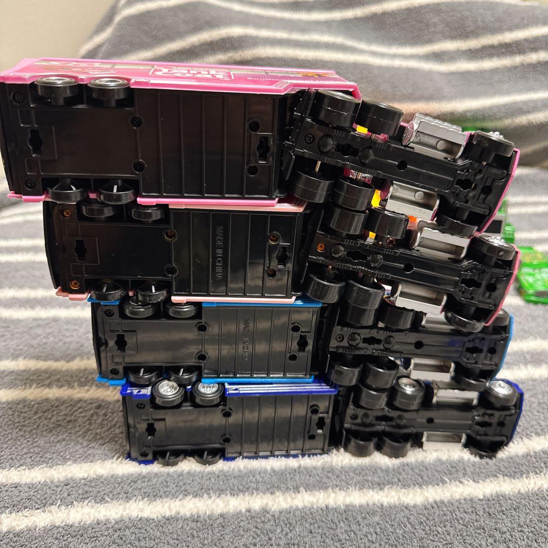 カーズ　トレーラー　ミニカー　セット