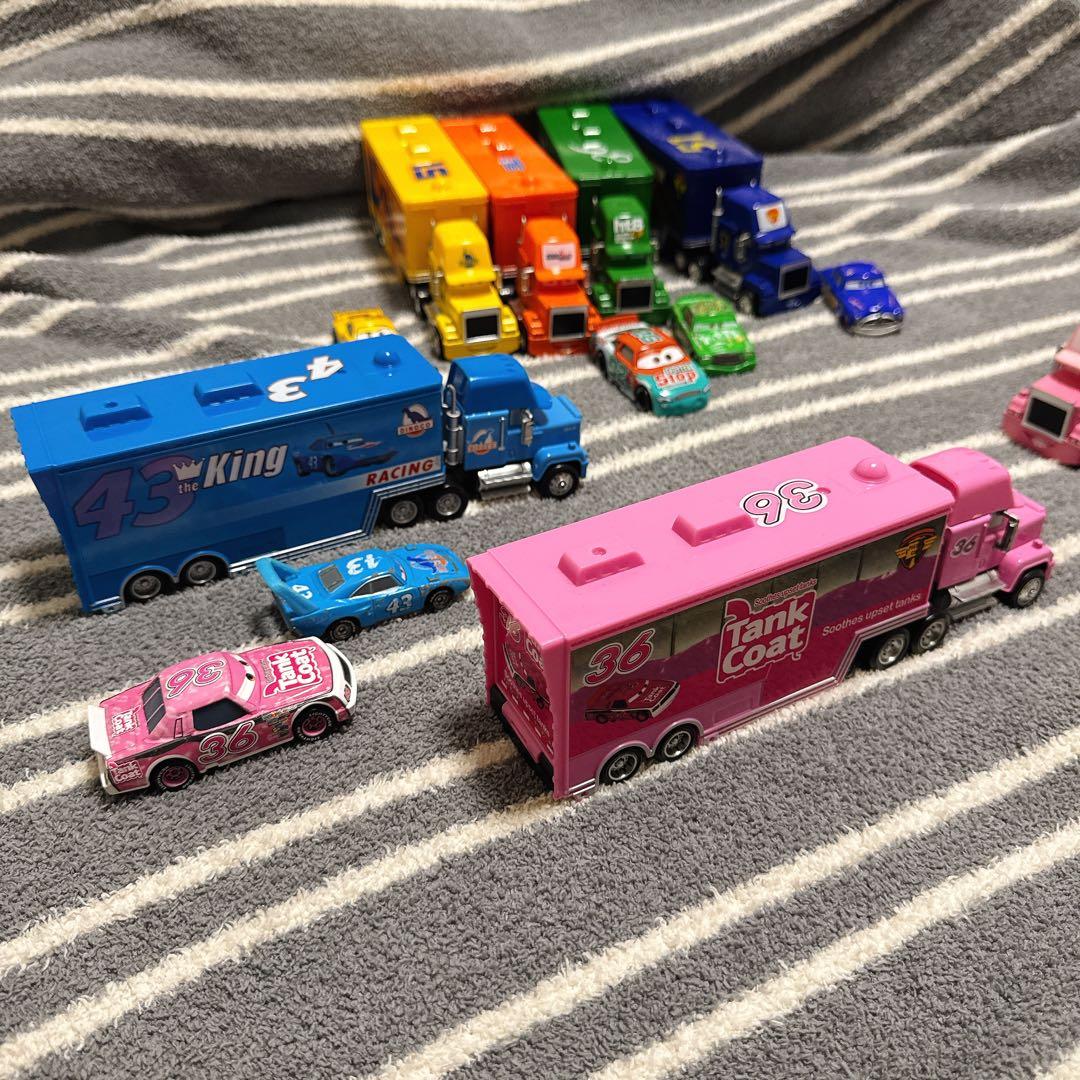 カーズ　トレーラー　ミニカー　セット