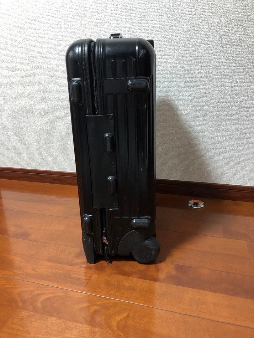 ※難あり【USED】リモワ　機内持込　二輪スーツケース　ブラック