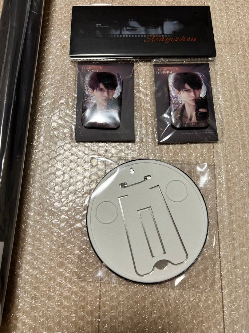 恋と深空 マヒル 公式 万達シネマ タペストリー 缶バッジ　チケット　即日発送