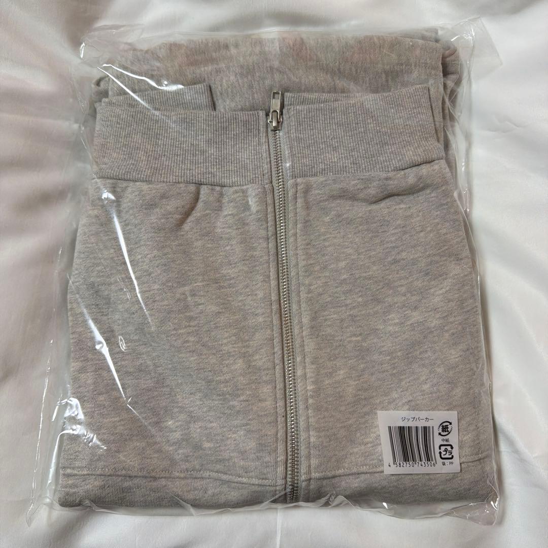 なにわ男子　VoyAGE 　ジップパーカー