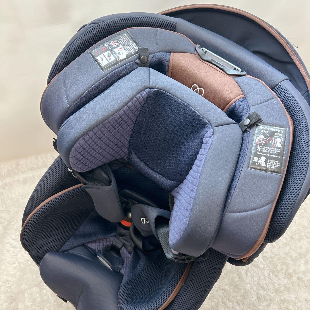 エールべべ クルットR ウィ リュクスネイビー チャイルドシート