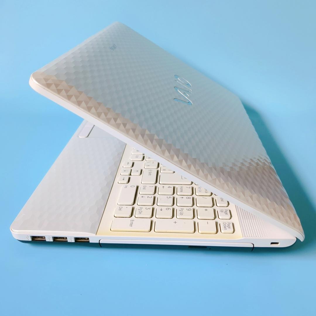 【美品】新品SSD爆速⭐メモリ8GB⭐カメラ付✅ノートパソコン✅すぐに使える