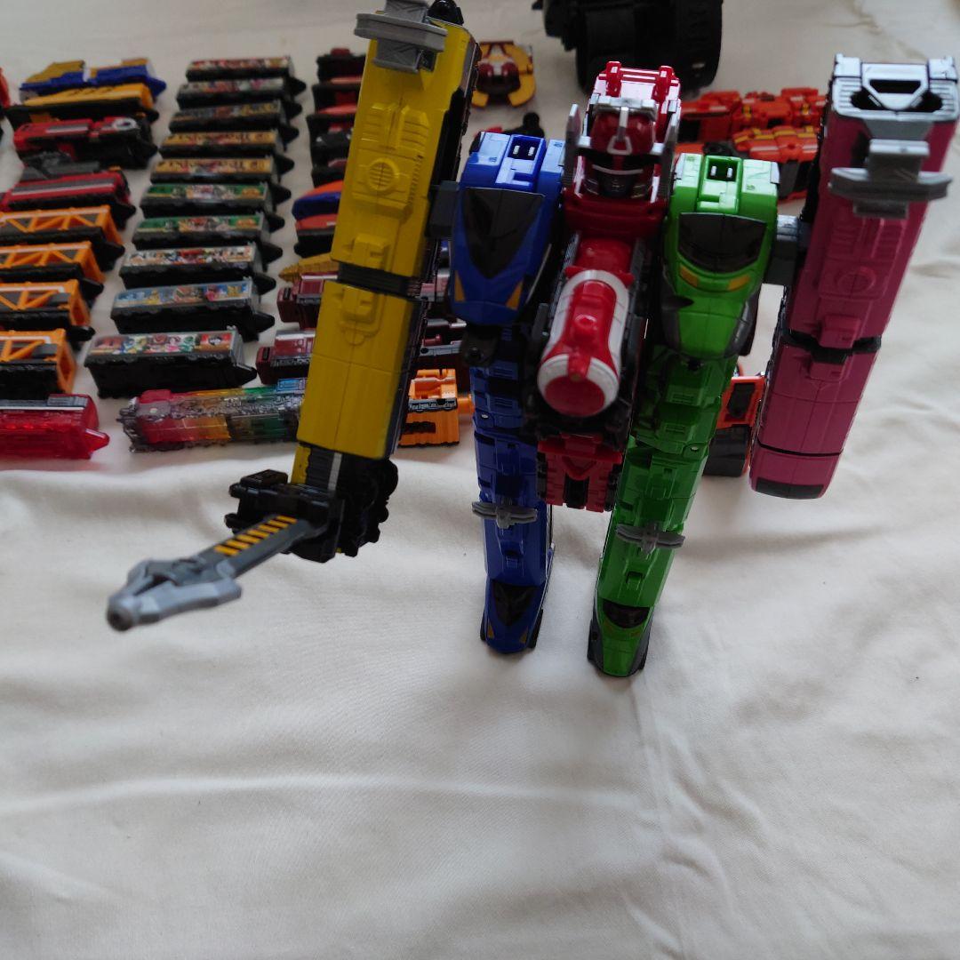 【トッキュウジャー】戦隊ヒーロー トレインフィギュアセット　バンダイ