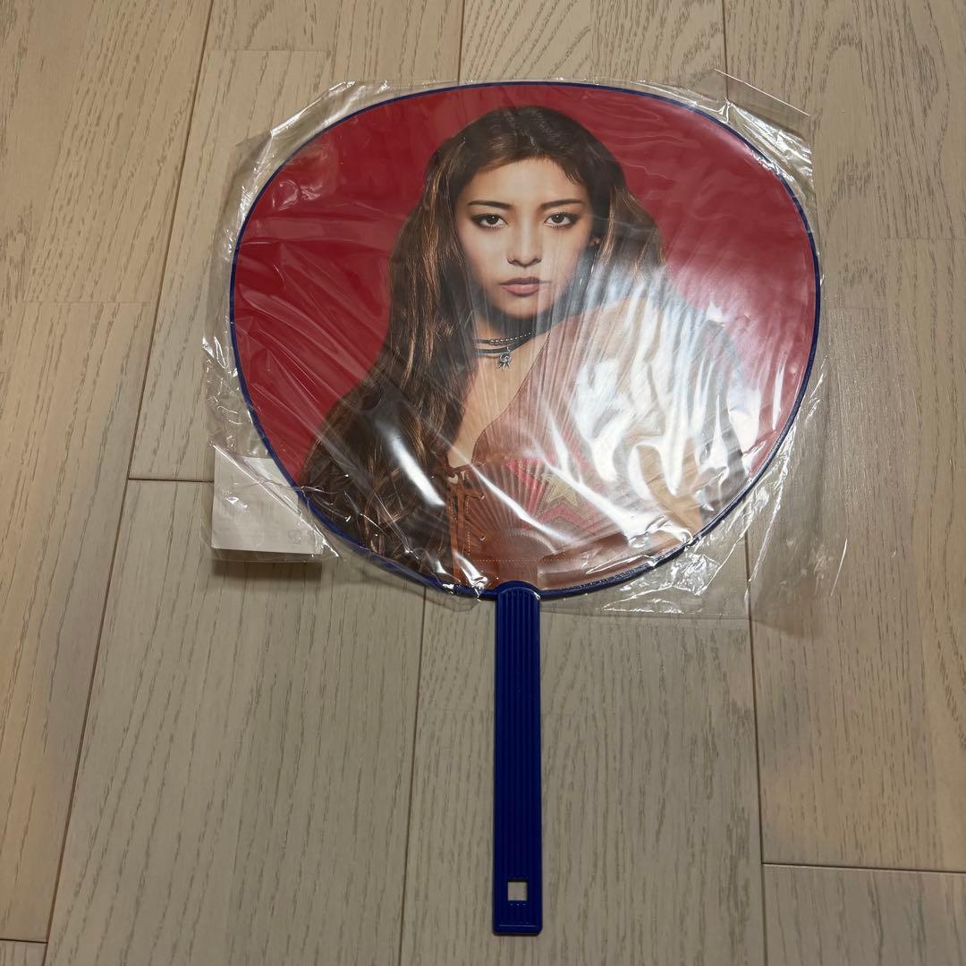 LUNA KRYSTAL DIMENSION 1st CONCERT うちわ