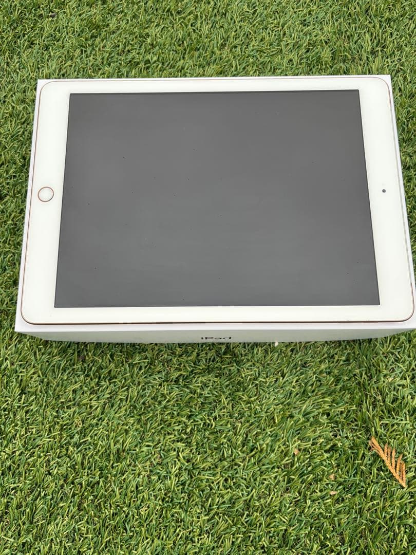 mama iPad A1954 第６世代　ゴールド