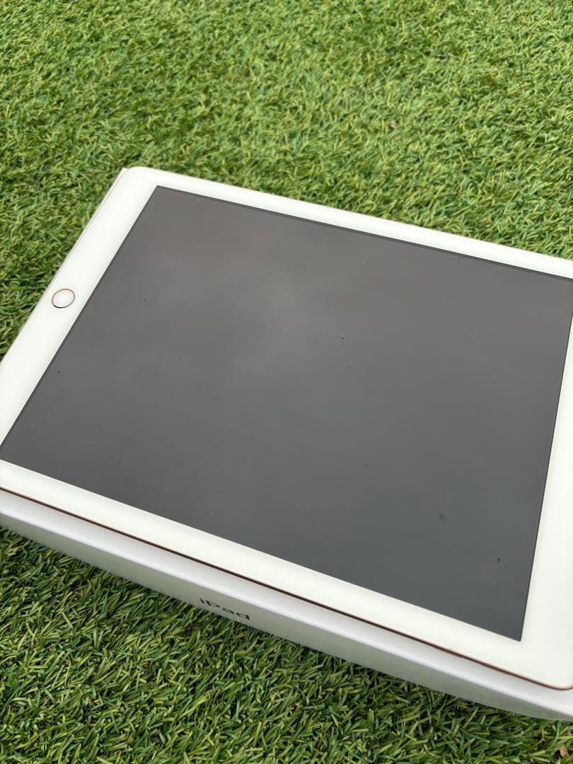 mama iPad A1954 第６世代　ゴールド