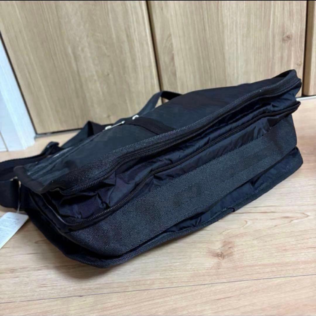 LeSportsac ショルダーバッグ ブラック ポーチ付き