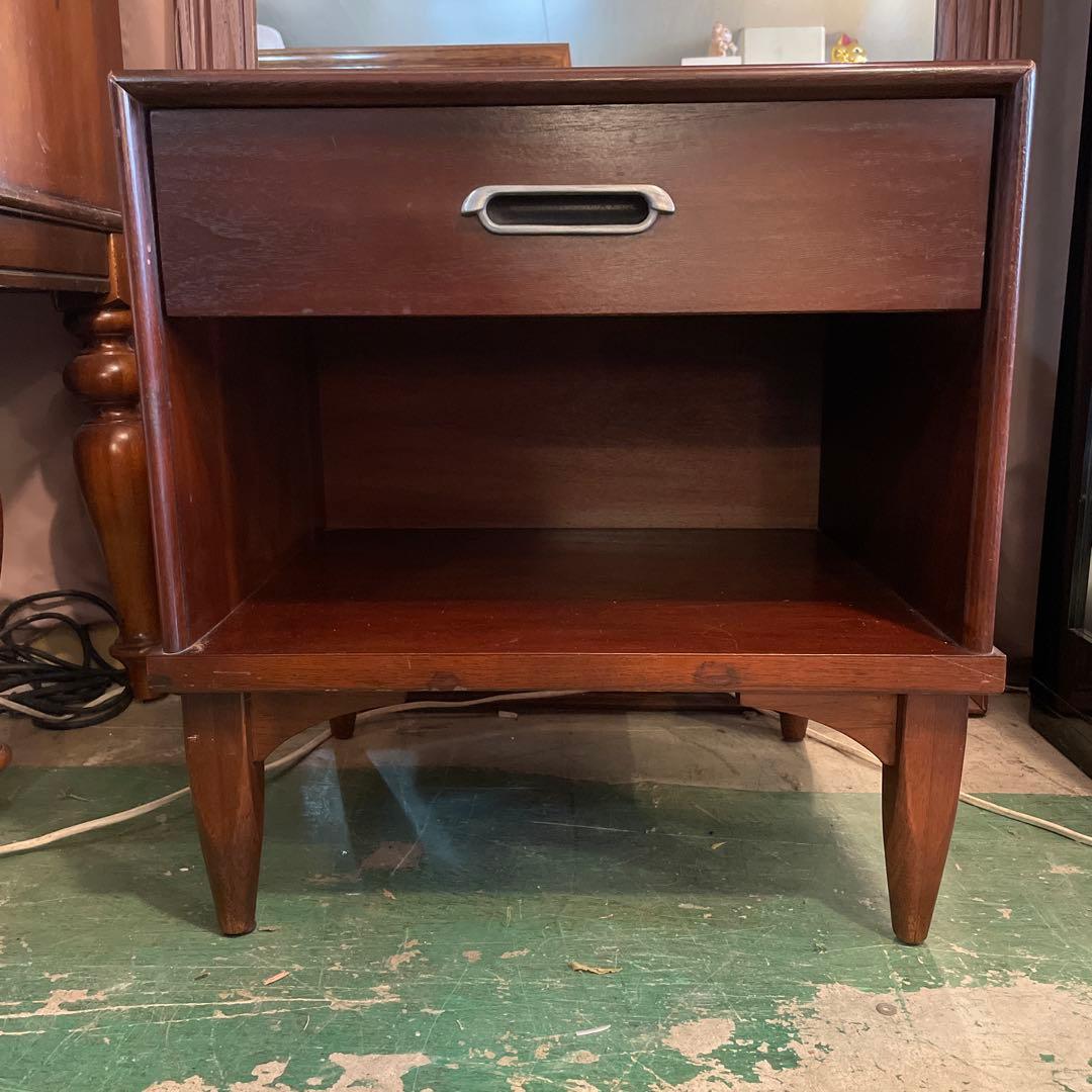 アメリカンヴィンテージ・チークナイトテーブル1980