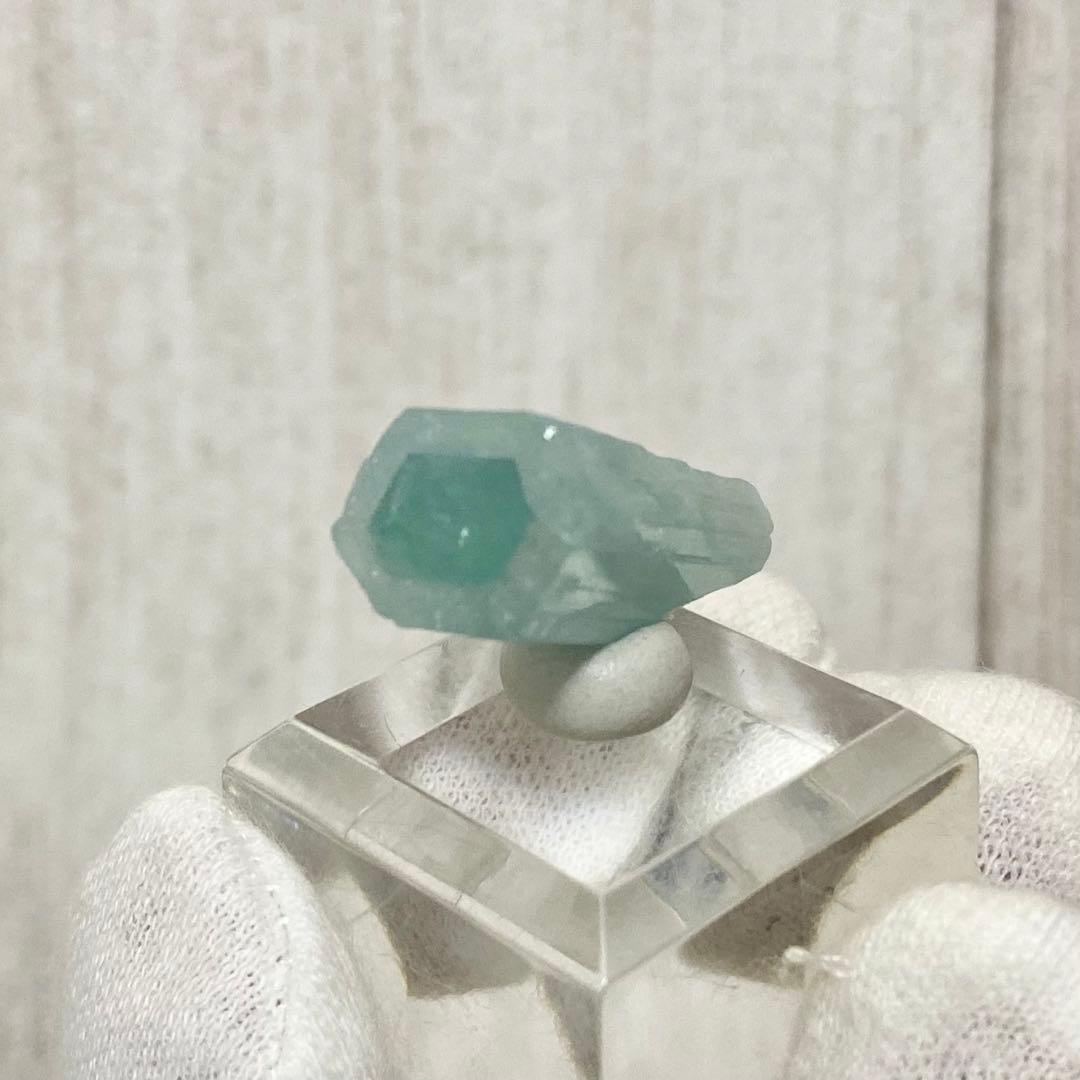 ベリル　アクアマリン　緑柱石　鉱物標本　原石　天然石　ストーン　エメラルドコア