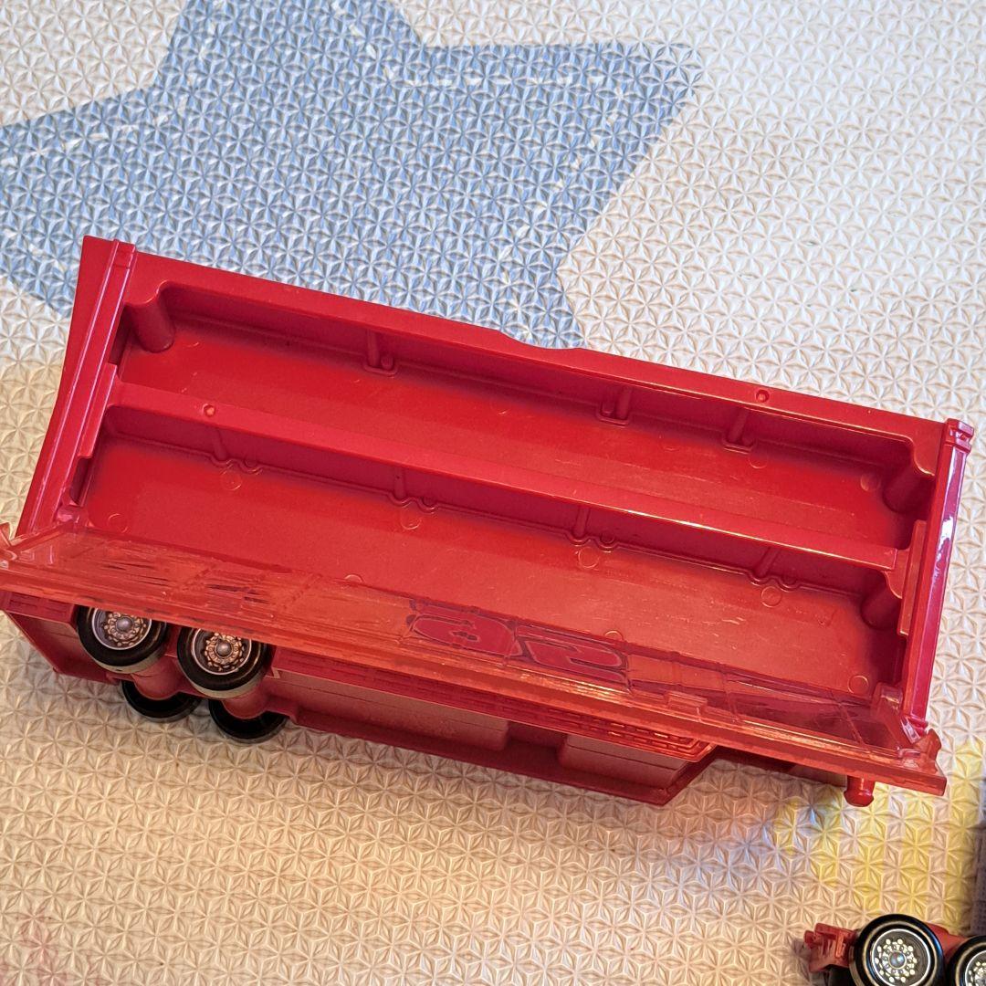 ミニミニカーズ　ライトニング・マックィーン トレーラーセット　ミニカー10台