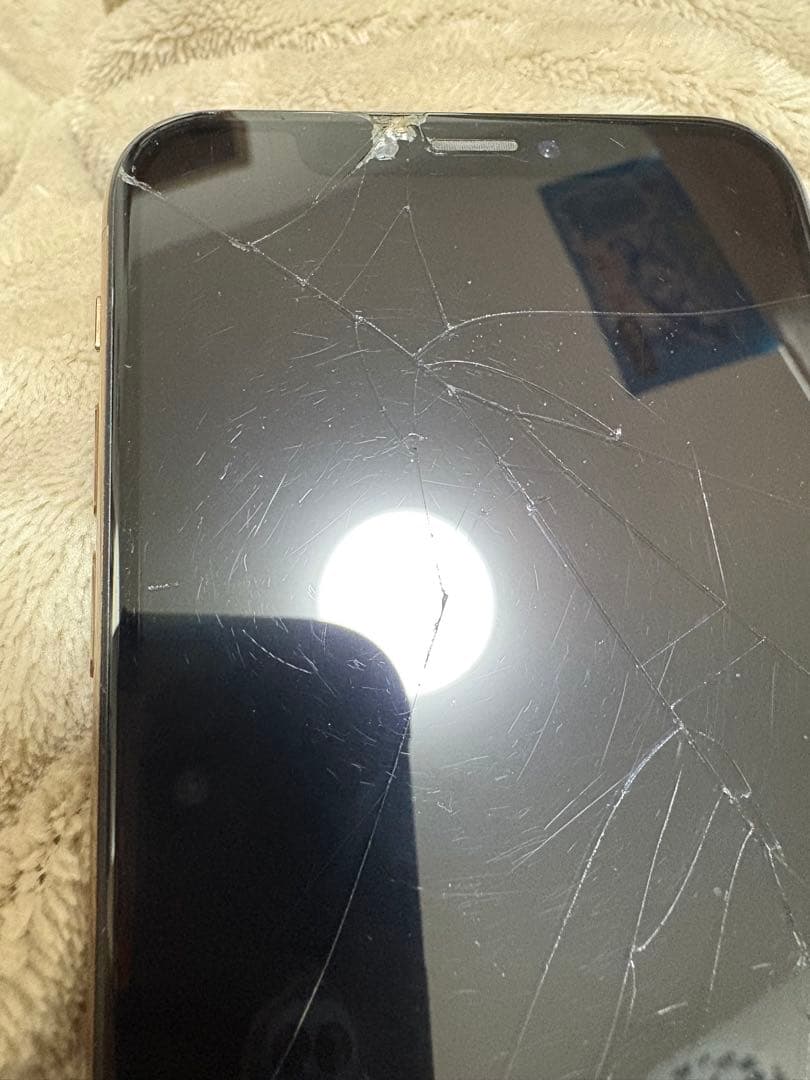 iPhone Xsゴールド 画面傷あ