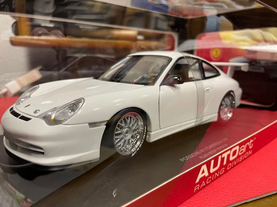 オートアート　ポルシェ911 カレラ