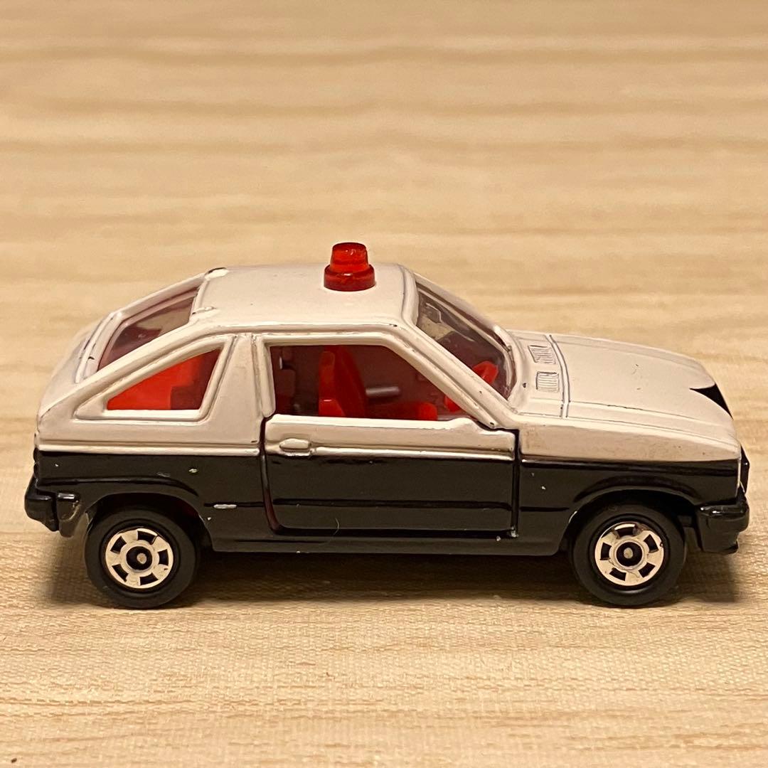 トミカ スズキ セルボ パトカー No.75 1/52